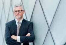 Наступні вісім тижнів будуть «найскладнішими» в історії України після 1991 року – посол Мельник