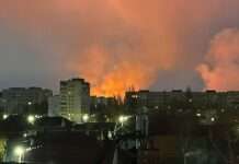 У Брянську пролунали вибухи і сталася пожежа, дрони могли уразити військову частину