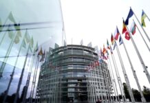 Європарламент закликає країни G7 суттєво знизити стелю цін на російську нафту