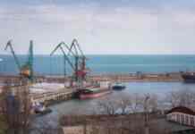 У російському Каспійську атакований порт, – ЦПД