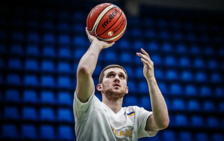 Михайлюк у дебюті за “Юту” не відвернув розгром від “Денвера”: хайлайти