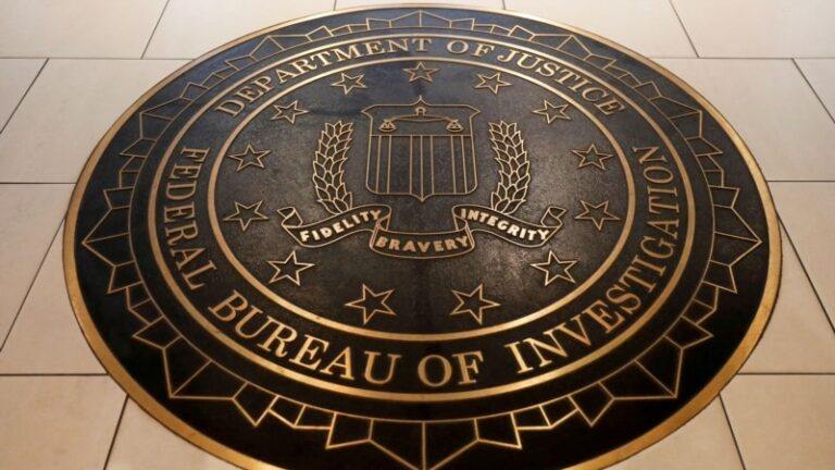 ФБР попередило десятки політиків про погрози з боку хакерів із КНР