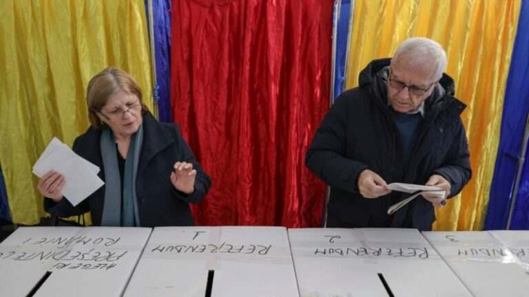 Вибори президента в Румунії: з’явились результати екзитполів