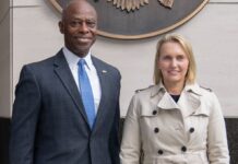 До Києва прибув головний інспектор США з моніторингу допомоги Україні