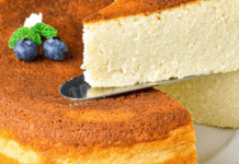 Наче у дитинстві: як приготувати надзвичайно ніжну сирну запіканку