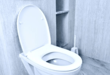 Просто киньте кульку з фольги в унітаз: ефективний спосіб позбутися вапняного нальоту