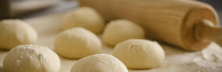 Як приготувати пухке та повітряне дріжджове тісто: секретні інгредієнти для ідеальної випічки