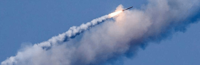 Удар по Дніпру: росіяни атакували місто міжконтинентальною балістичною ракетою