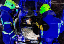 У Кам’янському загасили електромобіль