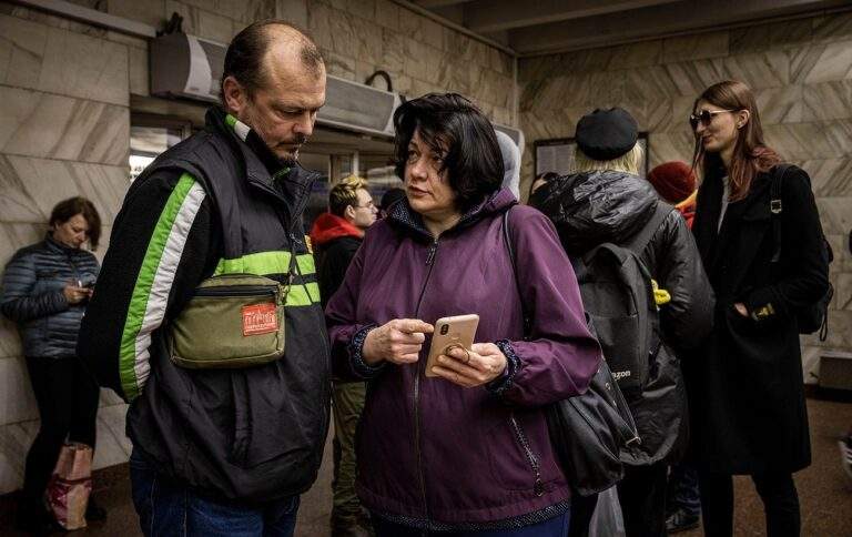 По всій Україні оголосили повітряну тривогу через загрозу ракетної атаки