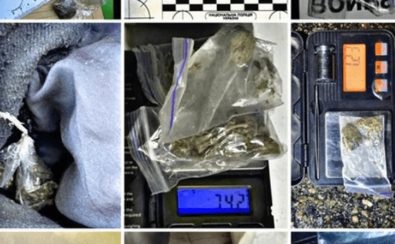 Патрульні Дніпра передали слідчим громадян, які мали з собою наркотичні речовини