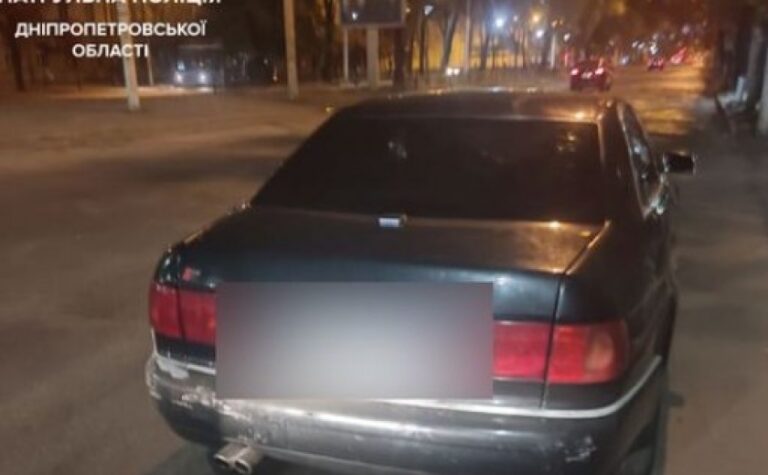 Сів за кермо у 16 років: патрульні Дніпра виявили неповнолітнього водія