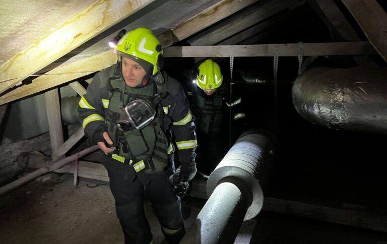 Загоряння дитячої поліклініки в Києві: у ДСНС показали наслідки атаки “Шахедів”