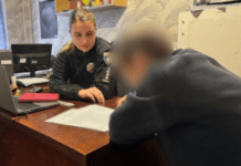 У Кам’янському районі поліцейські повідомили про підозру чоловіку за підпал автомобіля знайомого