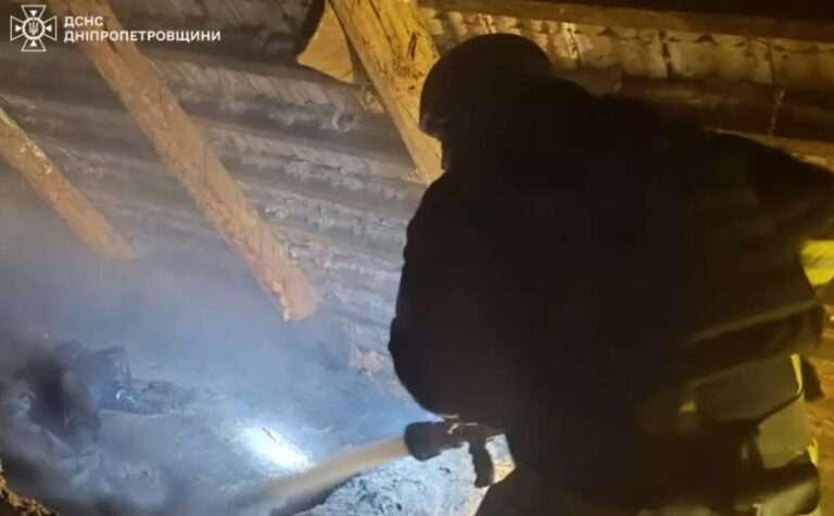 У Нікопольському районі під час пожежі чоловік отримав опіки