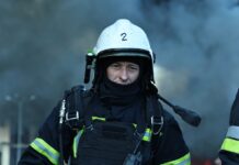 Наслідки нічної атаки РФ на Київ: пошкоджено будинок, є постраждалі