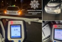 Патрульні Дніпра виявили двох нетверезих водіїв