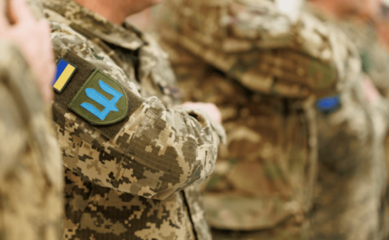 Військовослужбовці, які вчинили СЗЧ, повинні повернутися не пізніше 1 січня 2025 року: прийнято закон