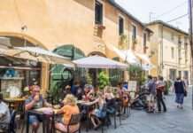 Не лише Венеція. Це одне місто Італії посилило заборони для туристів