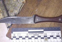 Завдав тяжких травм сусіду: криворізькі поліцейські затримали нападника