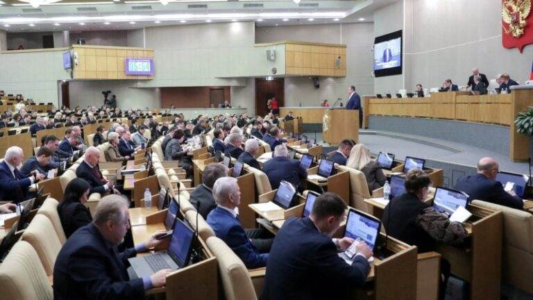 Держдума Росії дозволила карати іноземців за «допомогу противнику»