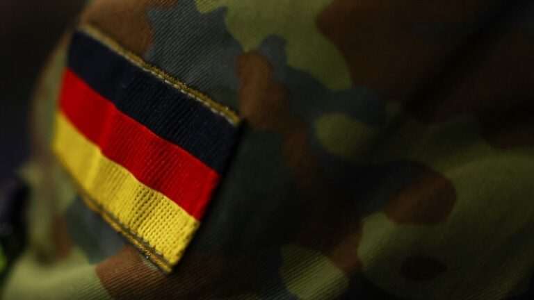 Бербок: російський корабель обстріляв німецький гелікоптер у Балтійському морі