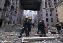 Пожежі, під ударом БЦ та тепломагістраль: репортаж з Голосіївського району Києва