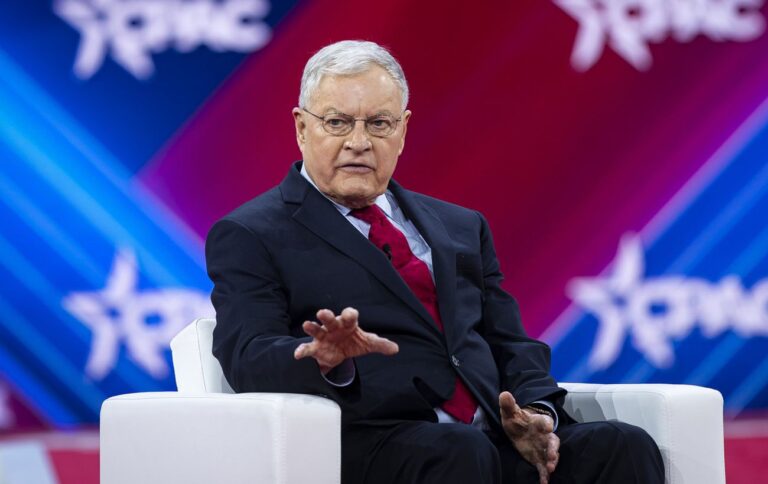 Спецпредставник Трампа по Україні в січні відвідає Київ, – Reuters