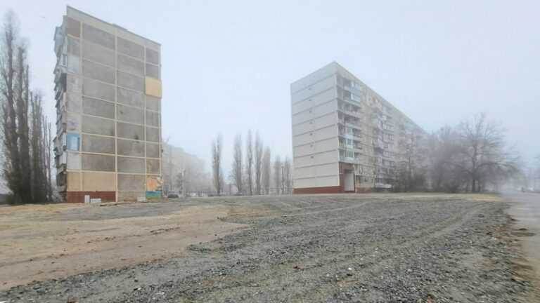 У Дніпрі завершили реконструкцію багатоповерхівки, в яку влучила російська ракета