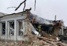 ОВА: війська РФ вдарили КАБами по Золочеву на Харківщині, є поранений