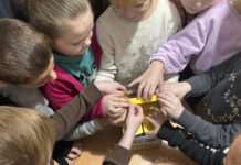 Учні камʼянського ліцею №13 долучилися до акції “Хепі Гав для Сірка” та отримали подарунок за участь