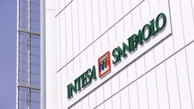 Найбільший банк Італії припиняє приймання платежів із Росії – ЗМІ