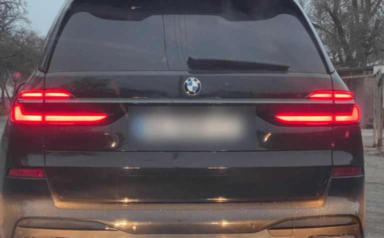 Вкотре сів за кермо без прав: патрульні Дніпра притягнули водія до адміністративної відповідальності