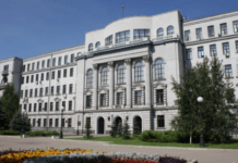 Двоє депутатів Дніпропетровської облради складатимуть повноваження, а ще двоє – присягу: подробиці