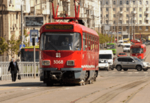 Сьогодні трамваї №15 тимчасово призупинять рух: деталі