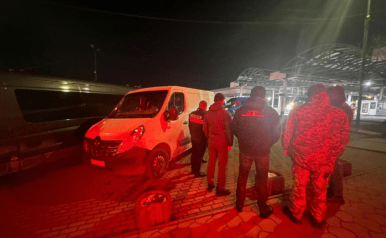 Комфортна втеча за 15 тисяч євро: прикордонники ліквідували канал незаконного переправлення осіб через кордон