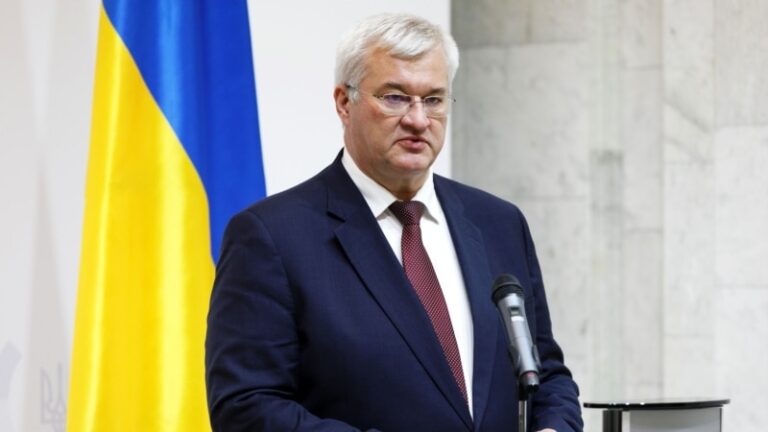 «Так буде з усіма диктаторами, які роблять ставку на Путіна» – Сибіга про падіння режиму Асада