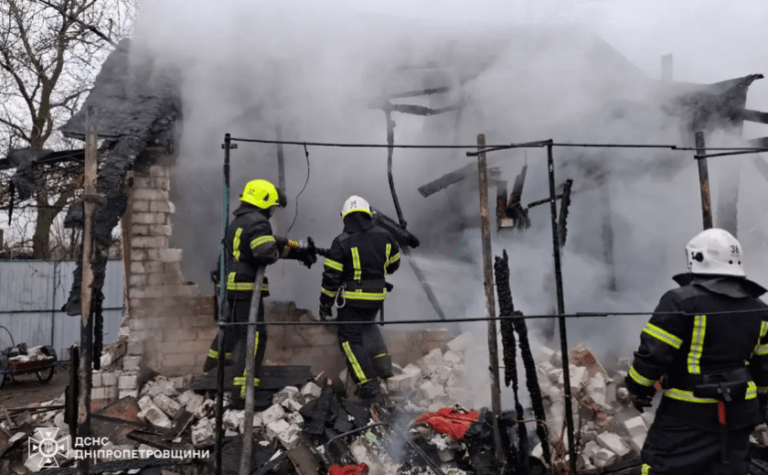 Павлоградський район: вогнеборці ліквідували загорання дачного будинку