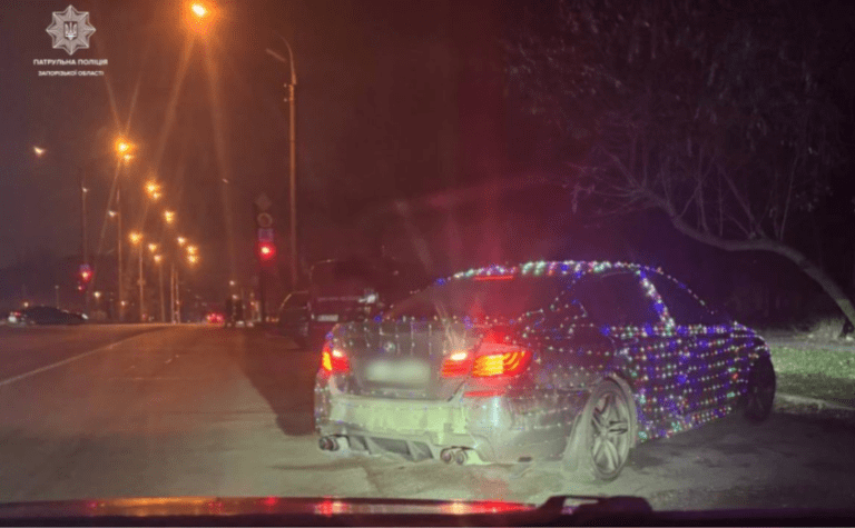 Патрульні Запоріжжя розшукали та притягнули до відповідальності водія, який влаштував дрифт посеред міста