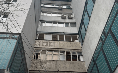 У Дніпрі пошкоджена інфраструктура, адмінбудівля та багатоквартирний будинок – ОВА
