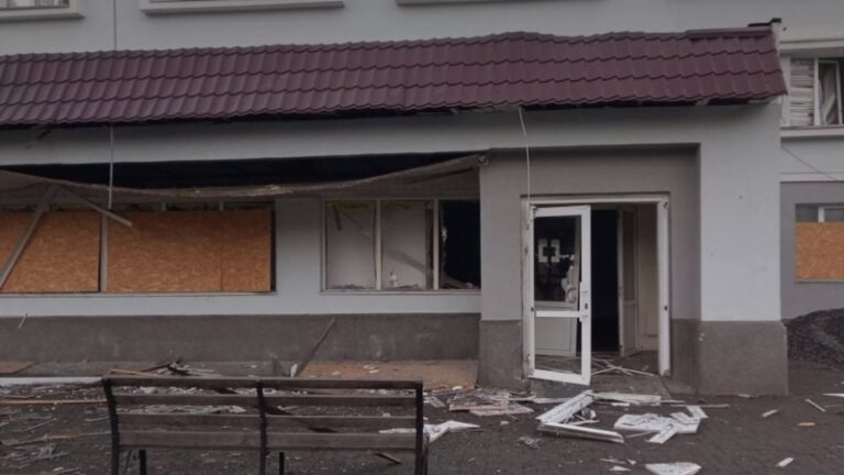 Влада: зросло число постраждалих через ранковий російський обстріл Херсона