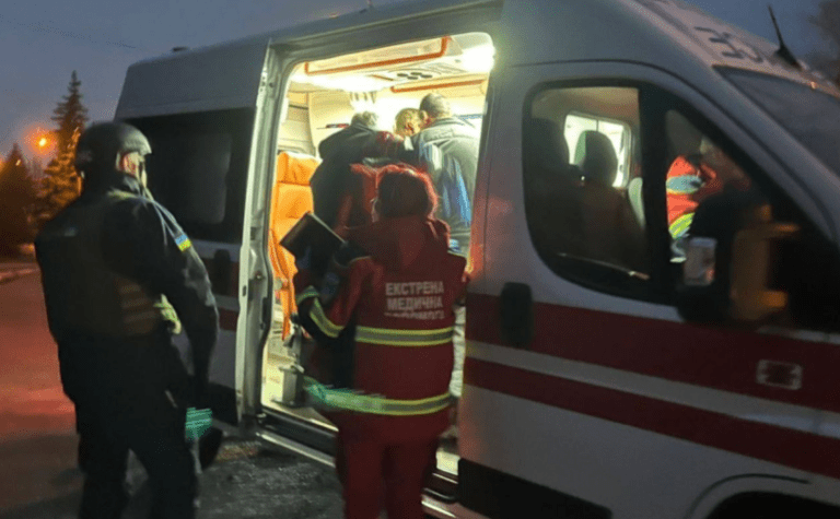 Через удар ворожого безпілотника у Нікополі постраждав 40-річний чоловік: безпекова ситуація в області станом на вечір 30 грудня