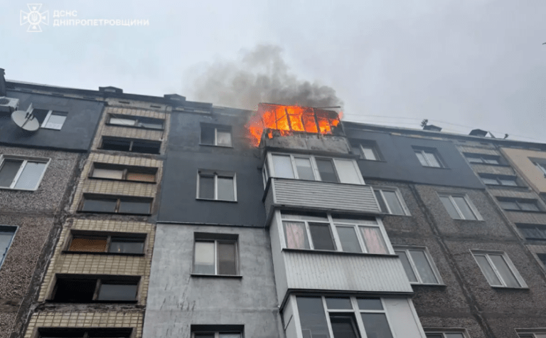 Вогнеборці Кам’янського ліквідували загорання квартири у Південному районі