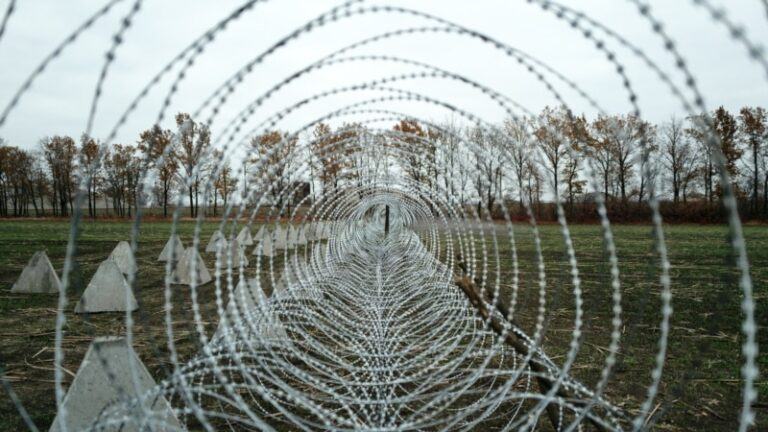 ЗСУ про бої у Кураховому: деякі укріплення зазнали «критичних руйнувань»