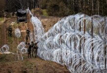 Премєʼр Польщі назвав лінію оборони на російському та білоруському кордонах «інвестицією в мир»