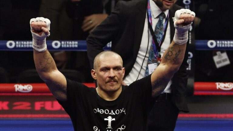 Усик переміг Фʼюрі і захистив титули чемпіона світу