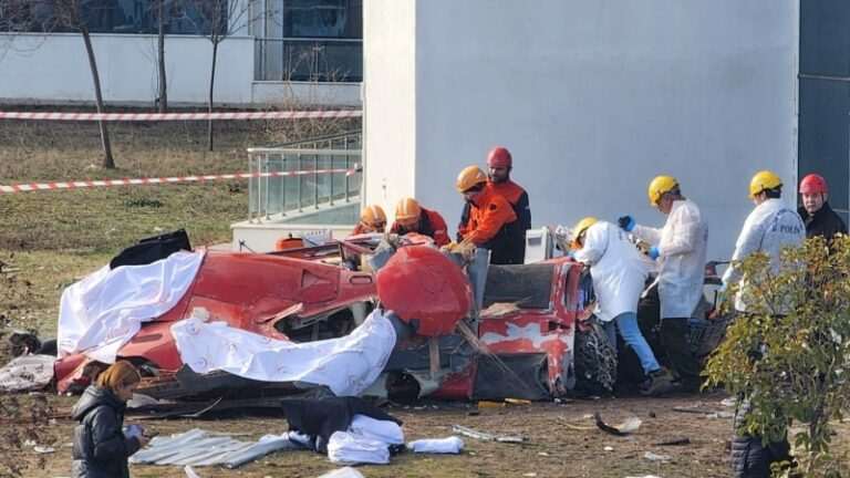 У Туреччині медичний гелікоптер врізався у лікарню, є загиблі