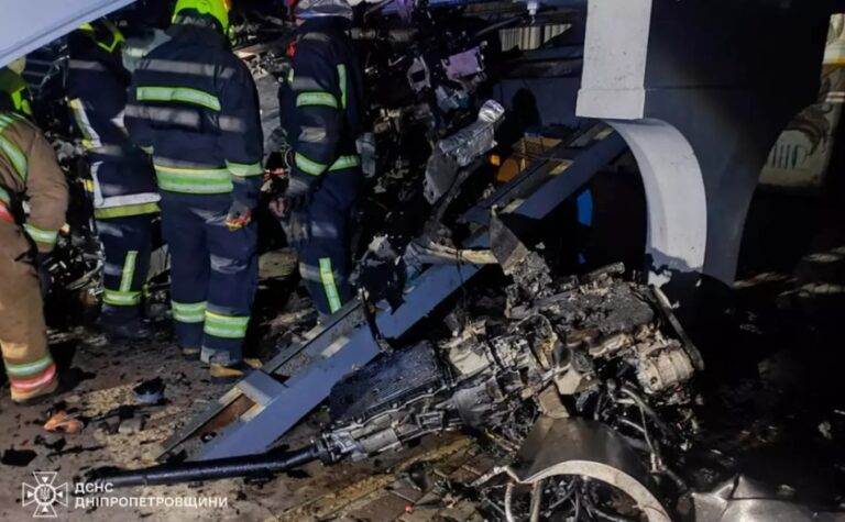 Жахлива ДТП у Дніпрі: з понівеченого автомобіля деблокували трьох загиблих