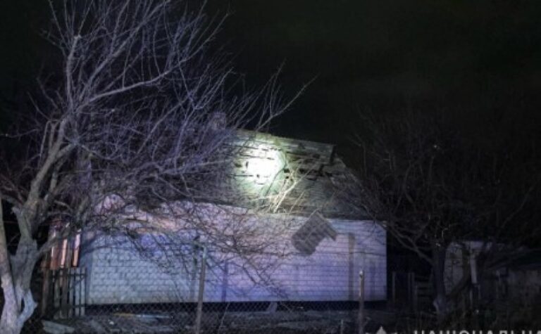 Під ударами ворога перебували два райони Дніпропетровської області, поранено жінку: слідчі задокументували наслідки атак