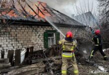 Зайнявся дах та перекриття: у м. Самар ліквідовано займання житлового будинку